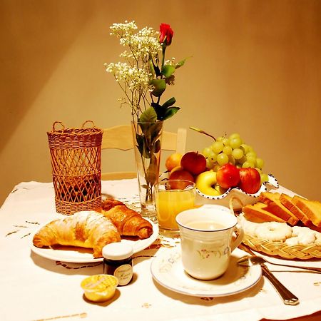 Le Stanze Dei Nonni Bed & Breakfast อาเวลลีโน ภายนอก รูปภาพ
