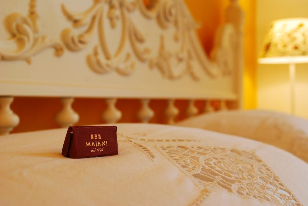 Le Stanze Dei Nonni Bed & Breakfast อาเวลลีโน ห้อง รูปภาพ